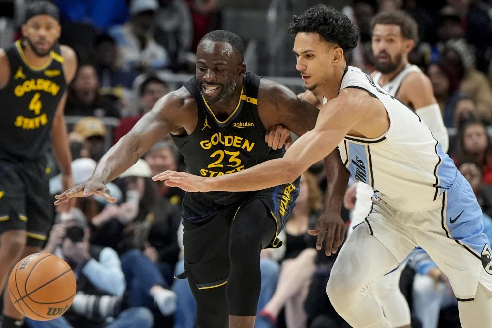 围绕着莱万与凯恩的转会传闻大家觉得拜仁会同意吗？